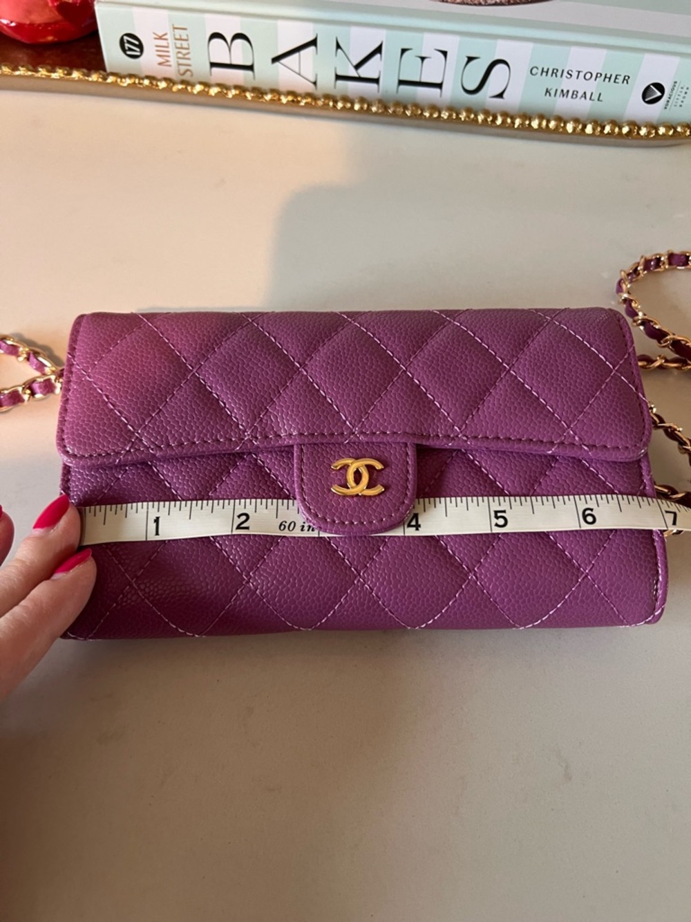 Gorgeous small, mauve, quilted crossbody with gold hardware 🌸 - Picture 8 of 12